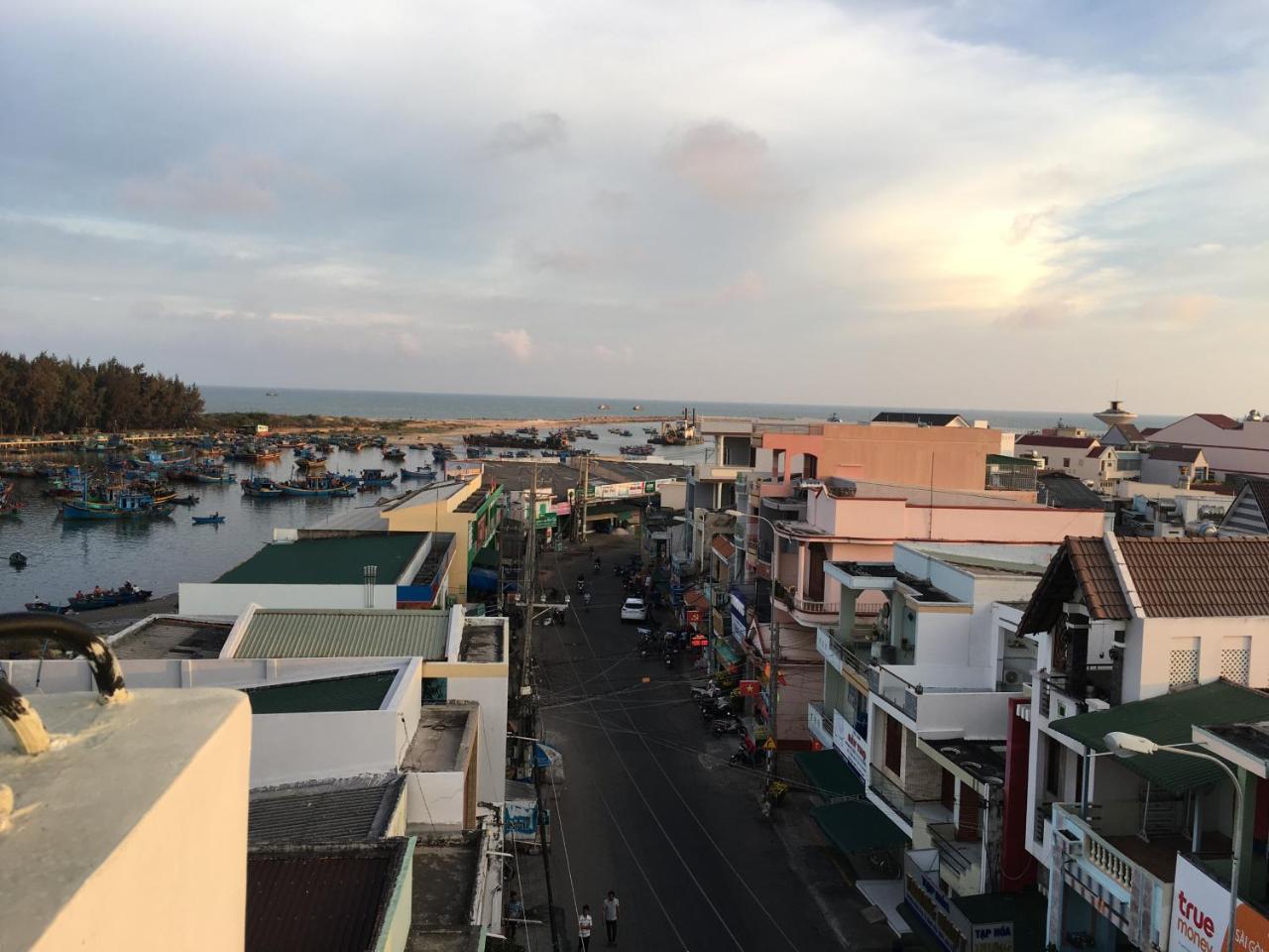 Hotel Tan Phu La Gi Esterno foto