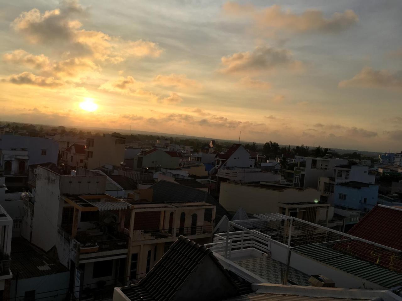 Hotel Tan Phu La Gi Esterno foto